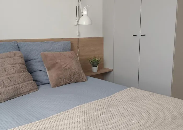 Nowy Bitwy Warszawskiej Lägenhet *